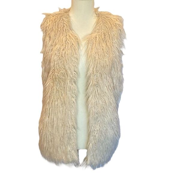 Graham and Spencer Faux Fur Cream Vest Women's M - Picture 1 of 9